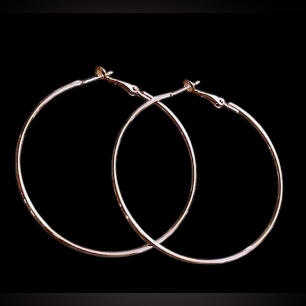 💖5/$25💖 GORGEOUS ROSE GOLD LARGE HOOP EARRINGS